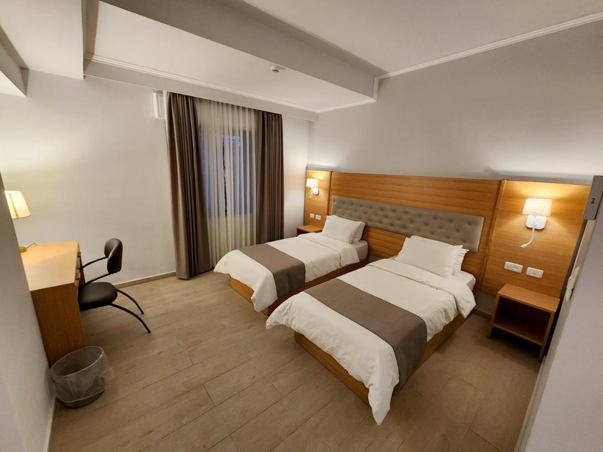 St Andrew'S Guesthouse - רמאללה מראה חיצוני תמונה