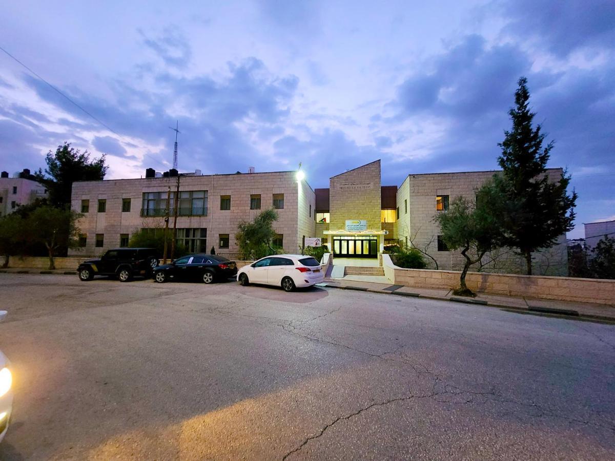 St Andrew'S Guesthouse - רמאללה מראה חיצוני תמונה