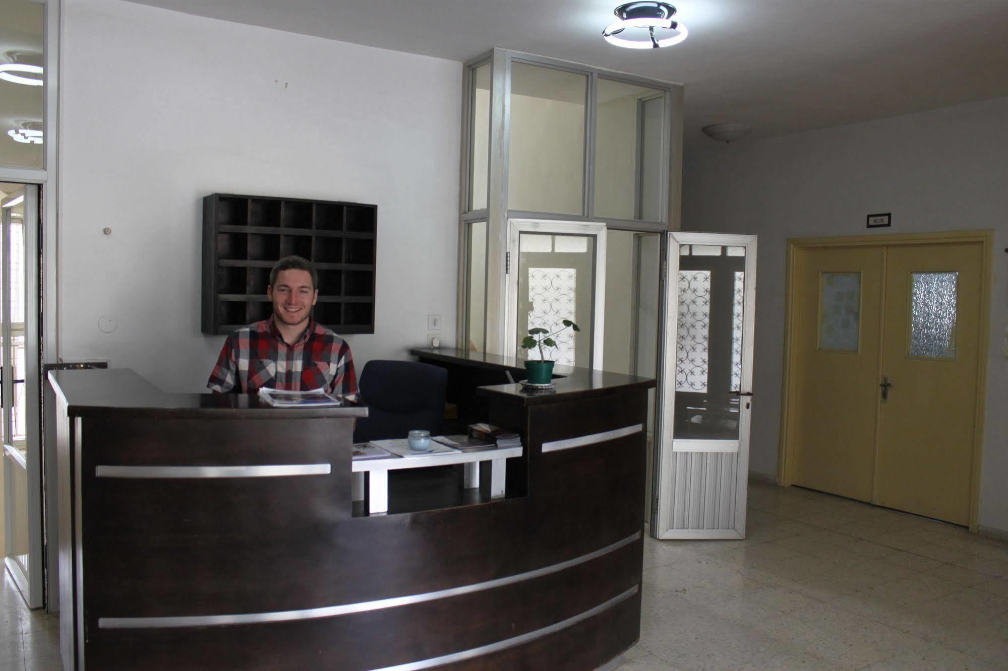St Andrew'S Guesthouse - רמאללה מראה חיצוני תמונה