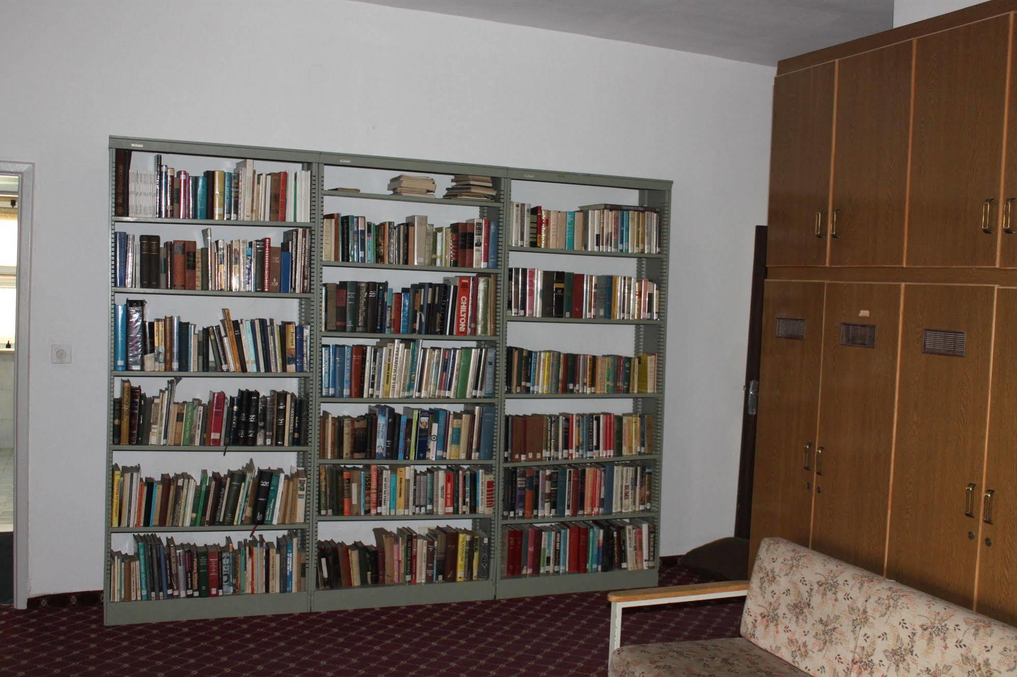 St Andrew'S Guesthouse - רמאללה מראה חיצוני תמונה